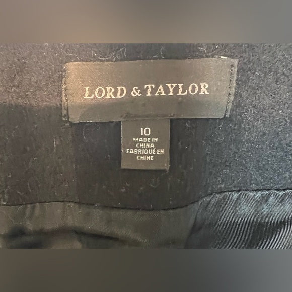 Lord & Taylor | ladies classic black wool pencil skirt. Size: 10 - Picture 3 of 9